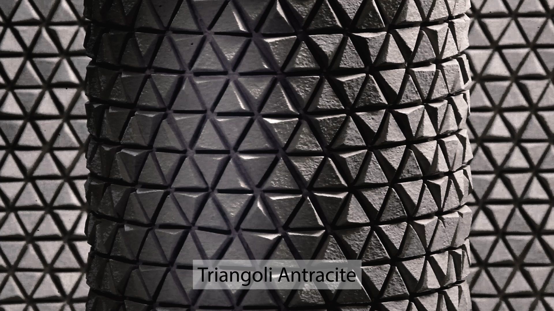 Triangoli Antracite